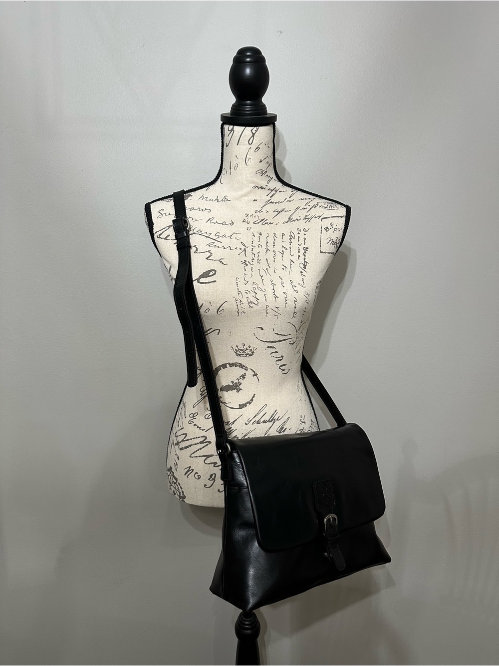 Patricia Nash Mili Leather Crossbody Bag - Picture 5 of 16